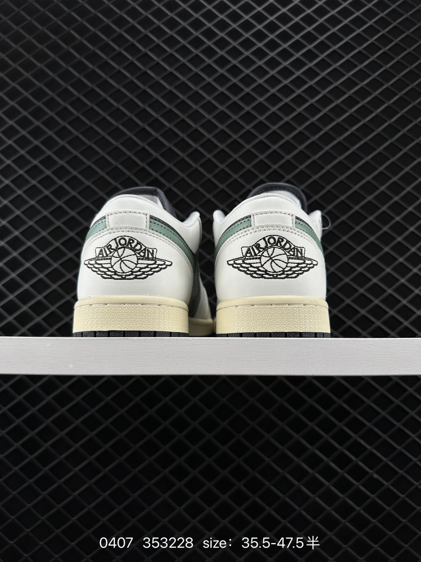 Air Jordan 1 Low AJ1